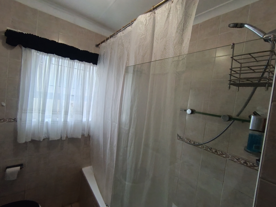 To Let 3 Bedroom Property for Rent in Onverwacht Western Cape